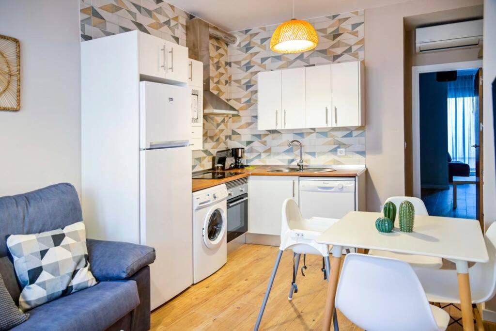 A - Apartamento Elegante Con Piscina Compartida Torrico Extérieur photo