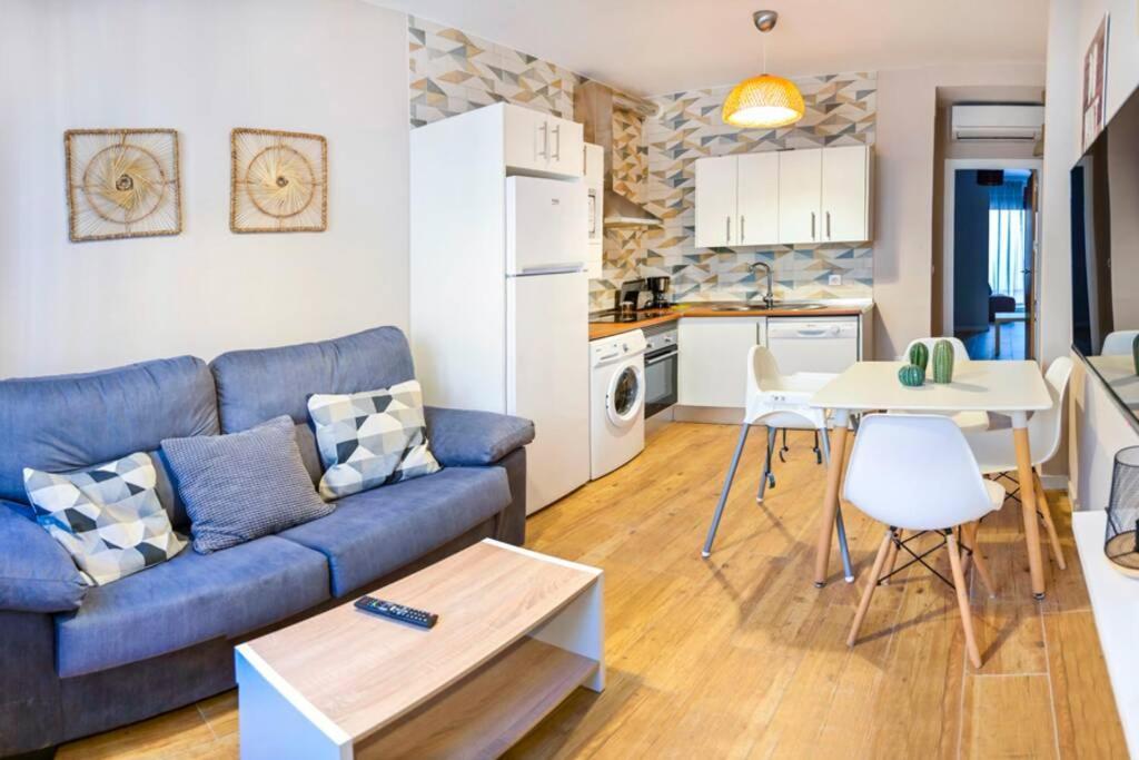 A - Apartamento Elegante Con Piscina Compartida Torrico Extérieur photo